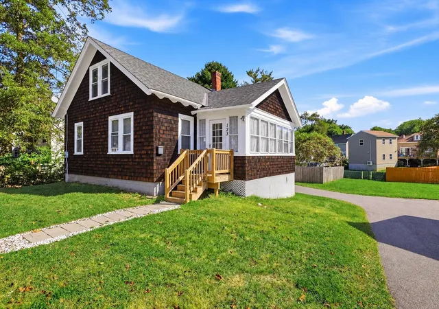 Photo 1 of Single family home for sale at 123 Gilsum St, Keene, NH 03431 | MLS# 5110383 | Listing updated on 2026-10-08