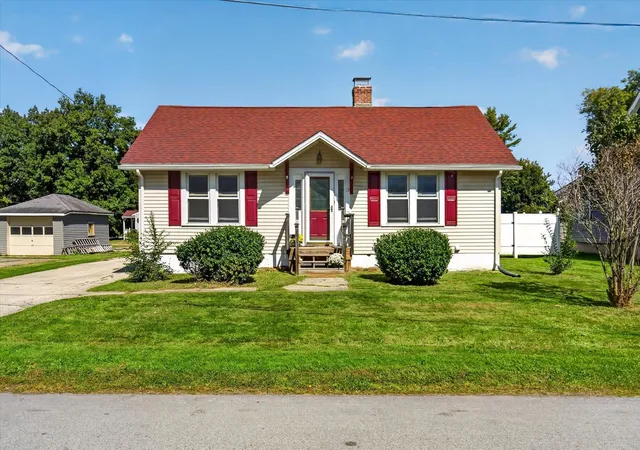 Photo 1 of Single family home for sale at 13 Vernon St, Rutland, VT 05701 | MLS# 5110390 | Listing updated on 2026-10-19