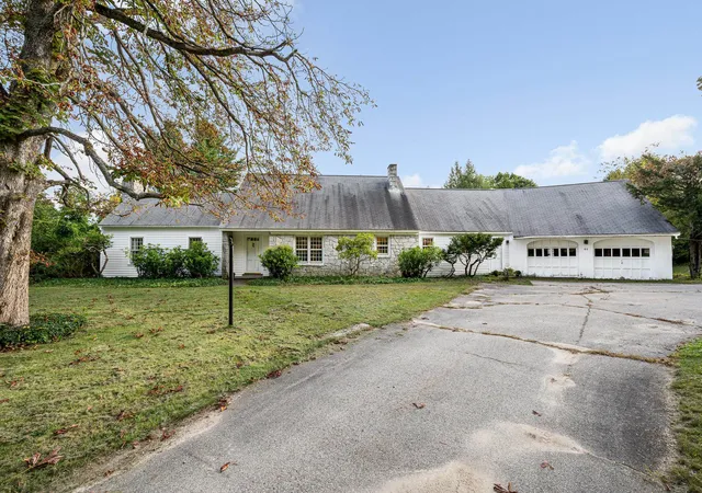 Photo 1 of Single family home for sale at 40 Kaufmann Dr, Peterborough, NH 03458 | MLS# 5110402 | Listing updated on 2026-10-27