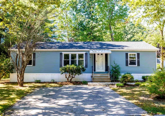 Photo 1 of Manufactured home for sale at 5 Hickory Ln, Dover, NH 03820 | MLS# 5110411 | Listing updated on 2026-10-13