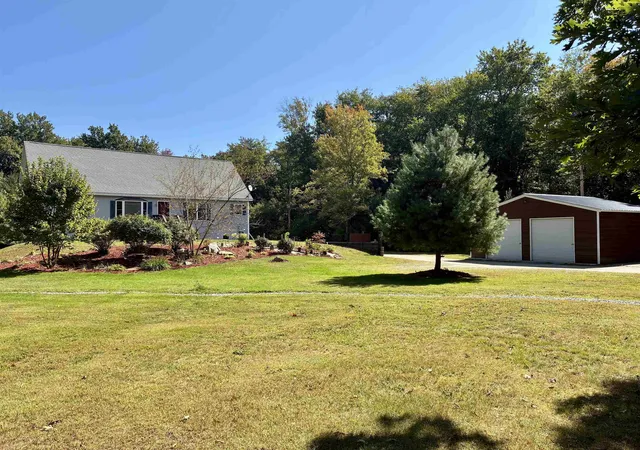 Photo 2 of Single family home for sale at 74 Snow Pond Rd, Concord, NH 03301 | MLS# 5110424 | Listing updated on 2026-10-11