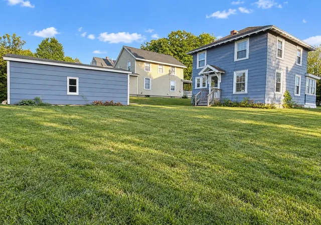 Photo 3 of Single family home for sale at 15 Whitten St, Allenstown, NH 03275 | MLS# 5110436 | Listing updated on 2026-10-15