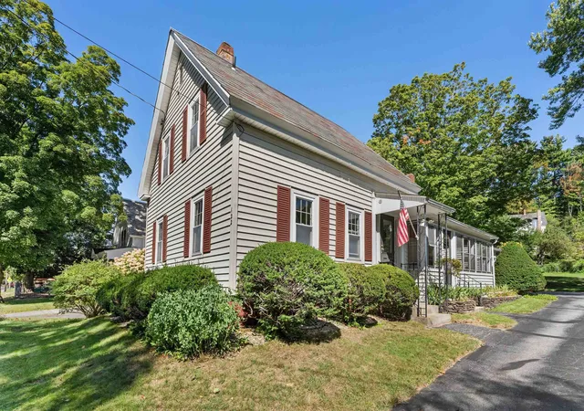 Photo 1 of Single family home for sale at 122 S Lincoln St, Keene, NH 03431 | MLS# 5110443 | Listing updated on 2026-10-21