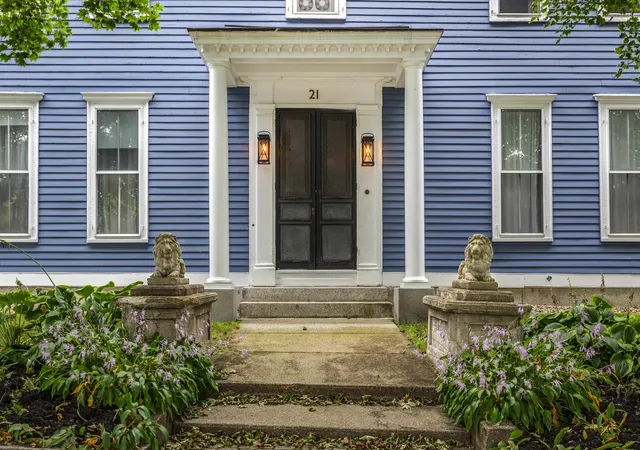 Photo 2 of Single family home for sale at 21 E Main St, Warner, NH 03278 | MLS# 5110480 | Listing updated on 2026-09-30