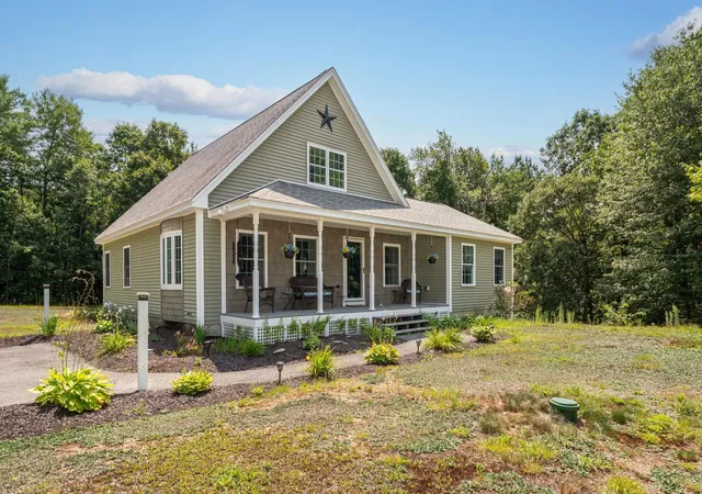Photo 1 of Single family home for sale at 60 Chichester Rd, Loudon, NH 03307 | MLS# 5110495 | Listing updated on 2026-09-18