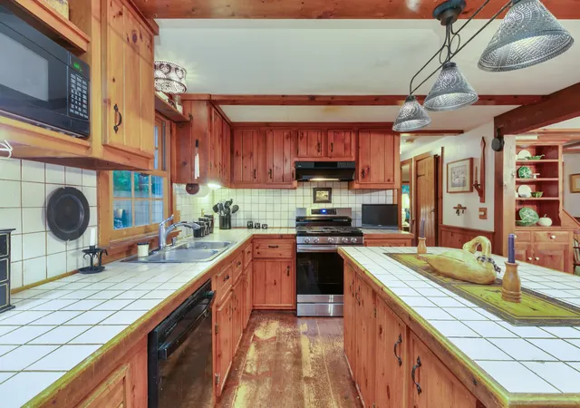 Photo 3 of Single family home for sale at 3 Garvin Rd, Derry, NH 03038 | MLS# 5110534 | Listing updated on 2026-10-11