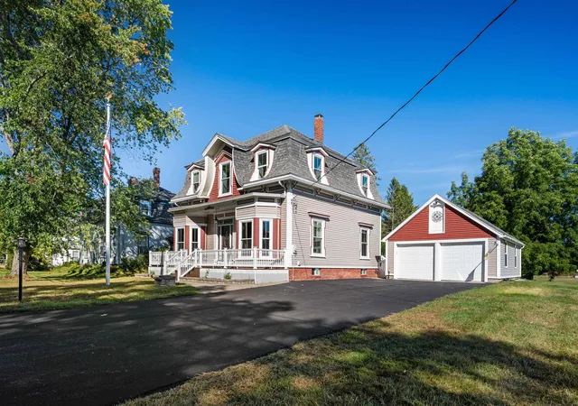 Photo 3 of Sale Pending at 181 Main St, Kingston, NH 03848 | MLS# 5110564 | Listing updated on 2026-10-22