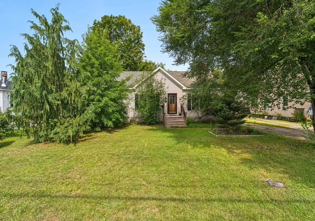 Photo 1 of Single family home for sale at 183 Maple Ave, Claremont, NH 03743 | MLS# 5110574 | Listing updated on 2026-09-18