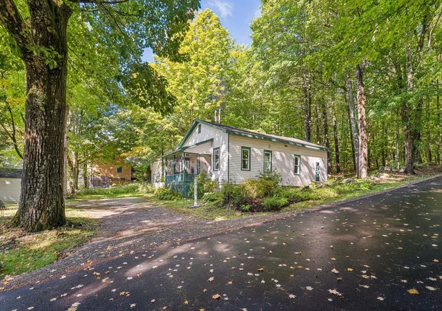 Photo 2 of Single family home for sale at 13 Harvey Rd, North Sutton, NH 03260 | MLS# 5110688 | Listing updated on 2026-10-09