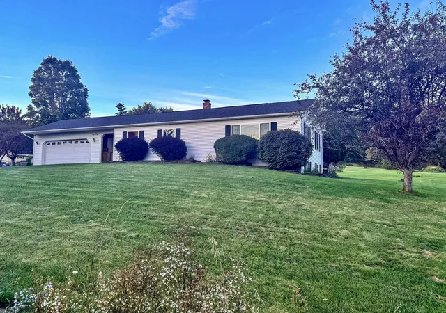 Photo 3 of Sale Pending at 315 E Cobble Hl Rd, Barre, VT 05641 | MLS# 5110697 | Listing updated on 2026-10-02