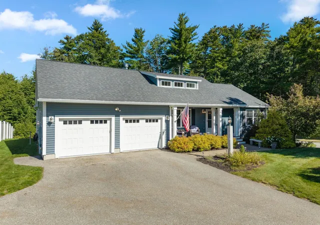 Photo 1 of Sale Pending at 2 Firefly Cir, Somersworth, NH 03878 | MLS# 5110715 | Listing updated on 2026-09-27