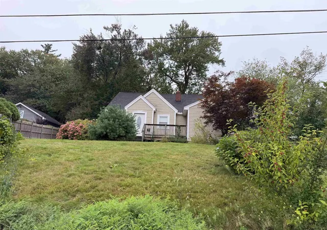 Photo 1 of Sale Pending at 39 Pike St, Nashua, NH 03060 | MLS# 5110733 | Listing updated on 2026-10-02