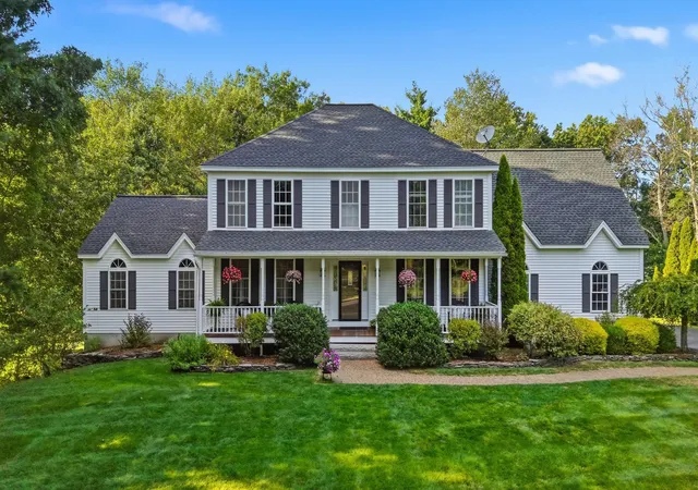 Photo 1 of Sale Pending at 20 Winter Dr, Hooksett, NH 03106 | MLS# 5110736 | Listing updated on 2026-09-29