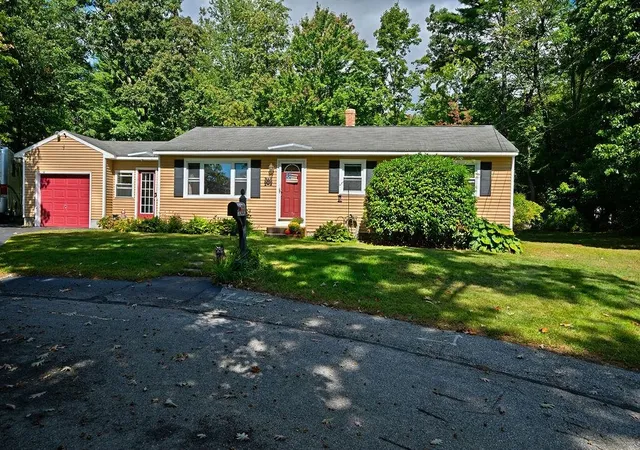 Photo 2 of Sale Pending at 5 Cyr Dr, Hooksett, NH 03106 | MLS# 5110743 | Listing updated on 2026-10-06