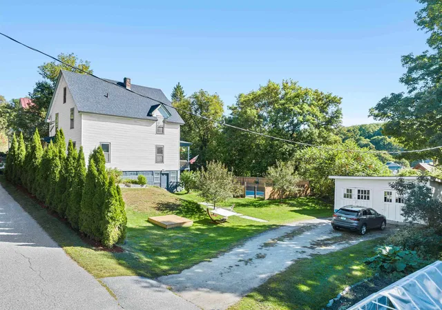 Photo 3 of Single family home for sale at 5 Elmwood Ave, Barre, VT 05641 | MLS# 5110759 | Listing updated on 2026-10-05