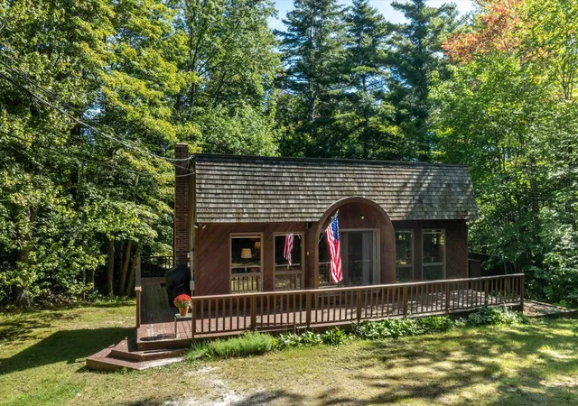 Photo 2 of Single family home for sale at 667 West Hl Rd, Ludlow, VT 05149 | MLS# 5110776 | Listing updated on 2026-10-19