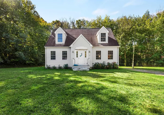 Photo 1 of Single family home for sale at 50 Drakeside Rd, Hampton, NH 03842 | MLS# 5110838 | Listing updated on 2026-10-03