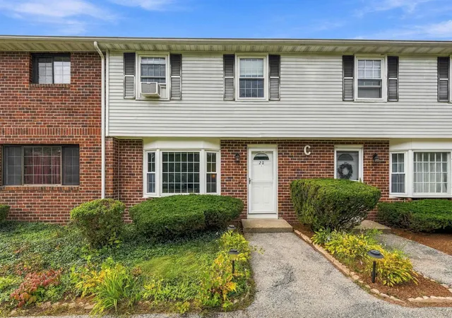 Photo 1 of Sale Pending at 20 Oakridge Dr, Londonderry, NH 03053 | MLS# 5110852 | Listing updated on 2026-09-27