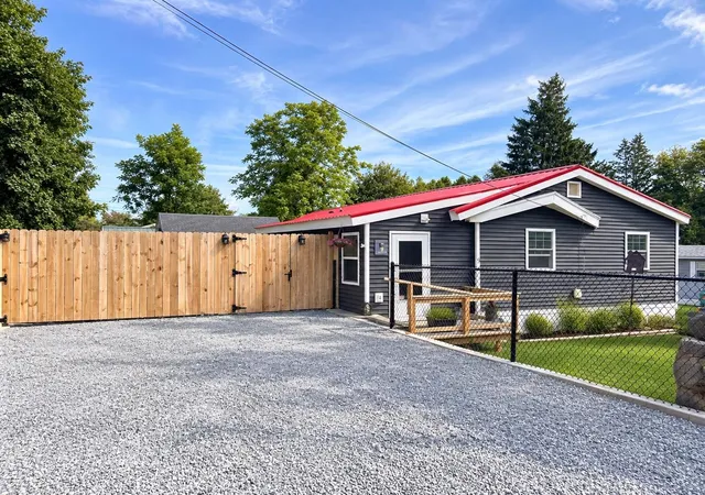 Photo 2 of Manufactured home for sale at 9 Gertrude Ave, Raymond, NH 03077 | MLS# 5110862 | Listing updated on 2026-10-01
