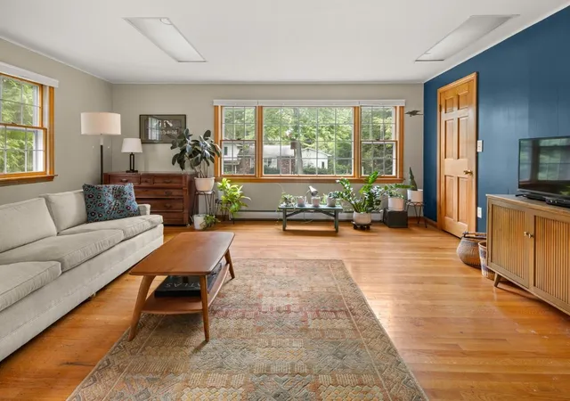 Photo 2 of Single family home for sale at 22 Sandalwood Rd, South Burlington, VT 05403 | MLS# 5110897 | Listing updated on 2026-10-01
