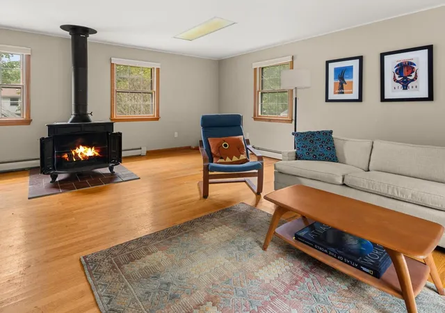 Photo 3 of Single family home for sale at 22 Sandalwood Rd, South Burlington, VT 05403 | MLS# 5110897 | Listing updated on 2026-10-01