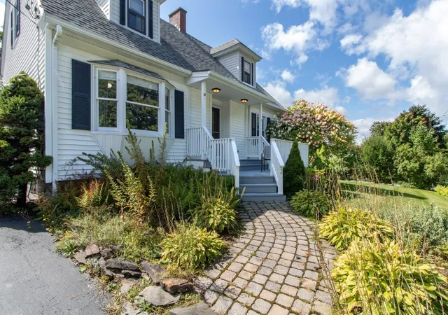 Photo 1 of Single family home for sale at 17 Sunset Ter, Derby, VT 05829 | MLS# 5110900 | Listing updated on 2026-10-11