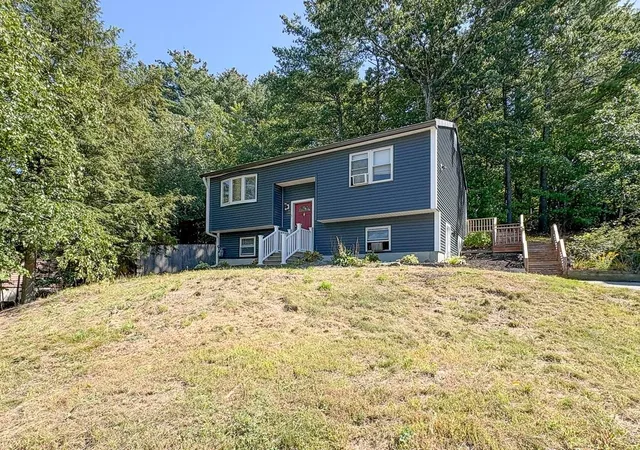 Single family home for sale at 8 Antrim St, Nashua, NH 03063 | MLS# 5110907