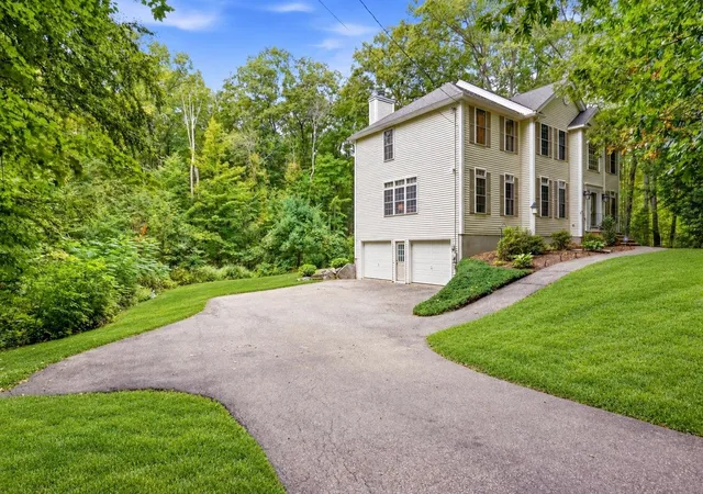 Photo 2 of Sale Pending at 98 Webster Ln, Chester, NH 03036 | MLS# 5110921 | Listing updated on 2026-10-02