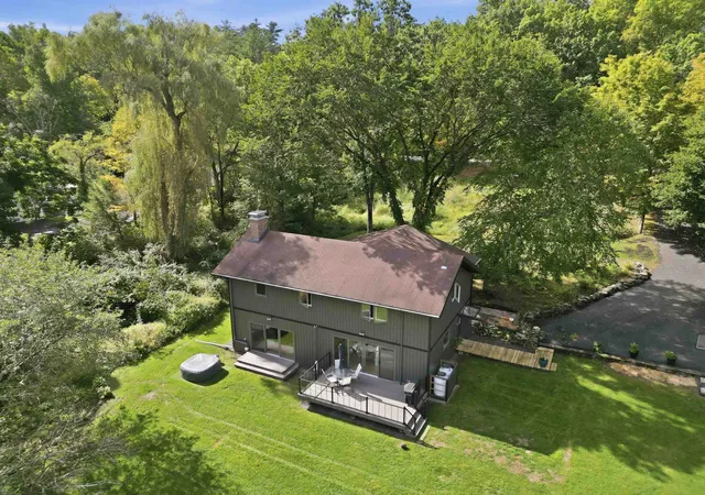 Photo 2 of Sale Pending at 7 Orchard Dr, Durham, NH 03824 | MLS# 5110924 | Listing updated on 2026-09-28