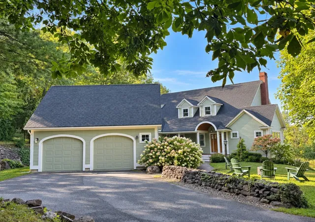 Single family home for sale at 150 Lower Old Town Trl, Charlotte, VT 05445 | MLS# 5110929