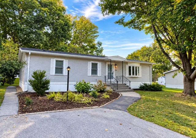 Photo 3 of Manufactured home for sale at 7 Amy Ln, Hampstead, NH 03841 | MLS# 5110956 | Listing updated on 2026-09-29