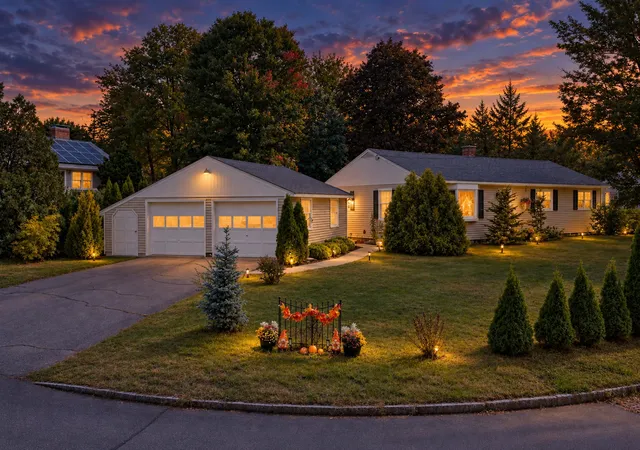Photo 1 of Single family home for sale at 26 Sherwood Meadows, Pembroke, NH 03275 | MLS# 5110983 | Listing updated on 2026-09-28