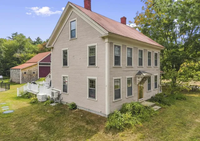 Photo 3 of Single family home for sale at 249 Oldfields Rd, South Berwick, ME 03908 | MLS# 5111006 | Listing updated on 2026-09-26