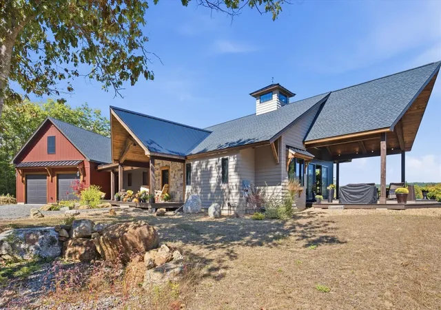 Photo 2 of Single family home for sale at 237 Middle Route, Belmont, NH 03220 | MLS# 5111055 | Listing updated on 2026-10-12