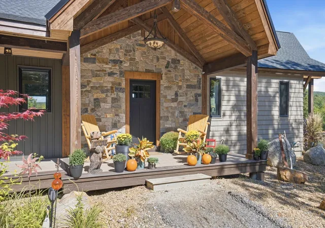 Photo 3 of Single family home for sale at 237 Middle Route, Belmont, NH 03220 | MLS# 5111055 | Listing updated on 2026-10-12
