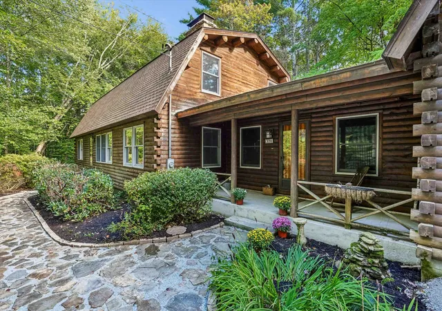 Single family home for sale at 370 Mccurdy Rd, New Boston, NH 03070 | MLS# 5111058