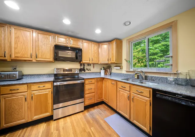 Photo 3 of Single family home for sale at 366 Beauty Hl Rd, Barrington, NH 03825 | MLS# 5111063 | Listing updated on 2026-10-11