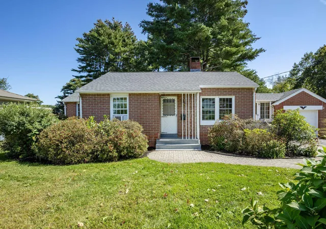 Photo 1 of Sale Pending at 1935 Lafayette Rd, Portsmouth, NH 03801 | MLS# 5111071 | Listing updated on 2026-10-14