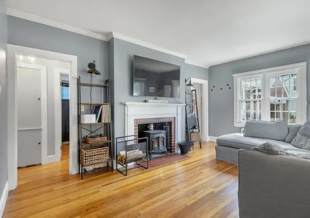 Photo 3 of Sale Pending at 1935 Lafayette Rd, Portsmouth, NH 03801 | MLS# 5111071 | Listing updated on 2026-10-14