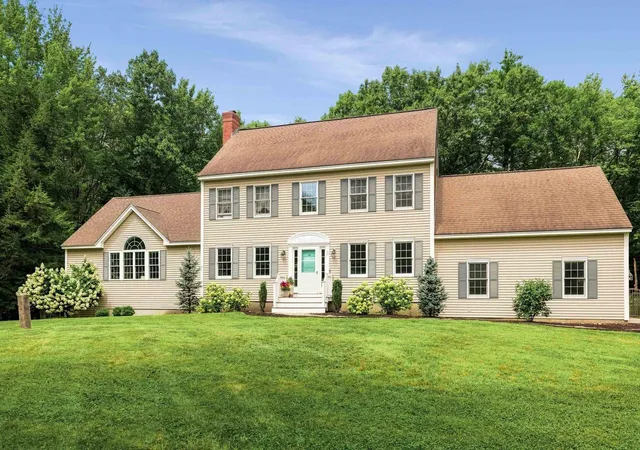 Photo 1 of Sale Pending at 3 Mink Run, Brentwood, NH 03833 | MLS# 5111074 | Listing updated on 2026-09-27