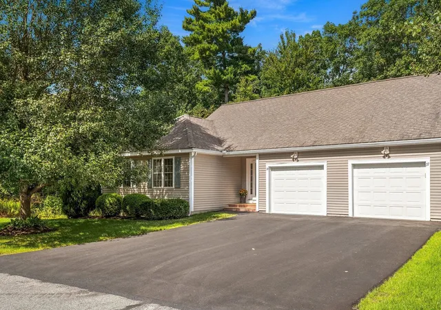 Photo 1 of Condo for sale at 39 Forrest St, Hampstead, NH 03826 | MLS# 5111081 | Listing updated on 2026-10-07