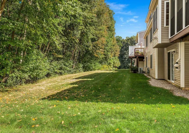Photo 3 of Condo for sale at 39 Forrest St, Hampstead, NH 03826 | MLS# 5111081 | Listing updated on 2026-10-07