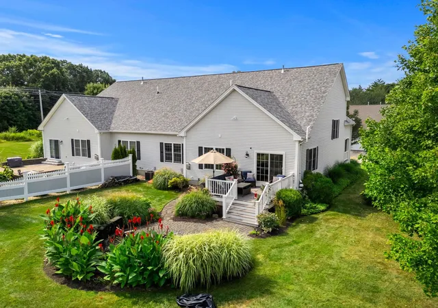 Photo 3 of Townhouse for sale at 5 Blossom Ln #44, Stratham, NH 03885 | MLS# 5111082 | Listing updated on 2026-10-13