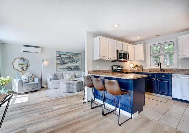Photo 3 of Single family home for sale at 28 Alderwood Dr, Stratham, NH 03885 | MLS# 5111092 | Listing updated on 2026-10-06