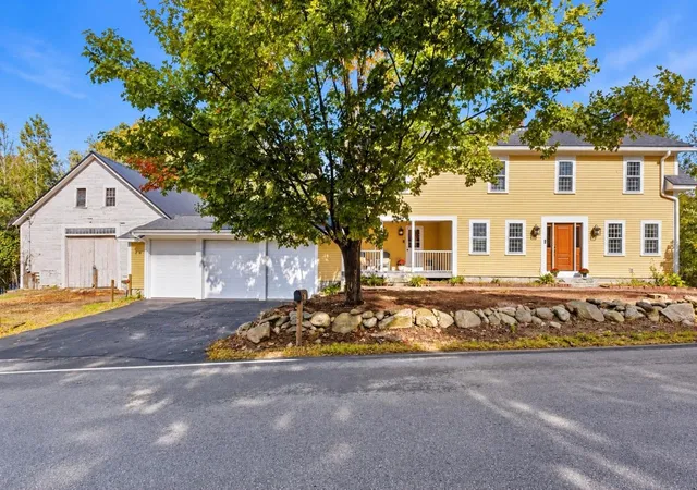 Single family home for sale at 38 Dunbarton Ctr Rd, Bow, NH 03304 | MLS# 5111111