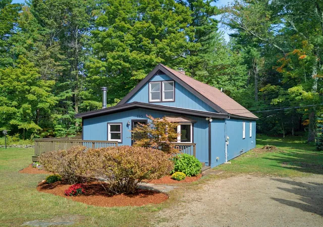 Photo 2 of Single family home for sale at 195 Pleasant St, Epping, NH 03042 | MLS# 5111114 | Listing updated on 2026-10-05