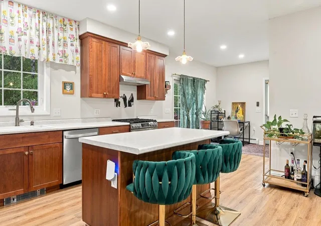 Photo 3 of Single family home for sale at 32 Hilliard Rd, Chichester, NH 03258 | MLS# 5111116 | Listing updated on 2026-10-05
