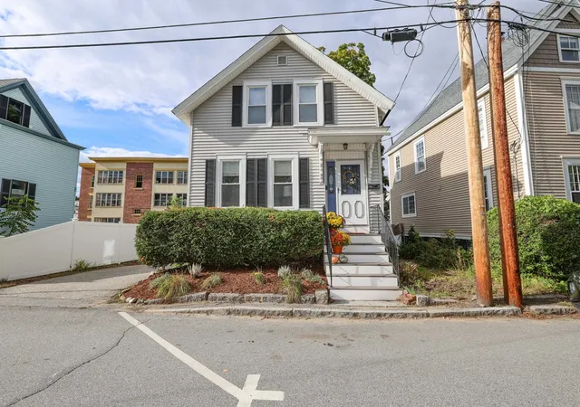 Photo 1 of Single family home for sale at 14 Blake St, Concord, NH 03301 | MLS# 5111136 | Listing updated on 2026-10-08