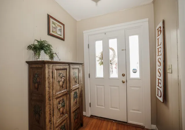 Photo 3 of Single family home for sale at 14 Blake St, Concord, NH 03301 | MLS# 5111136 | Listing updated on 2026-10-08