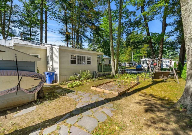 Photo 4 of Manufactured home for sale at 615 Canterbury Dr #615, Exeter, NH 03833 | MLS# 5111179 | Listing updated on 2026-10-28